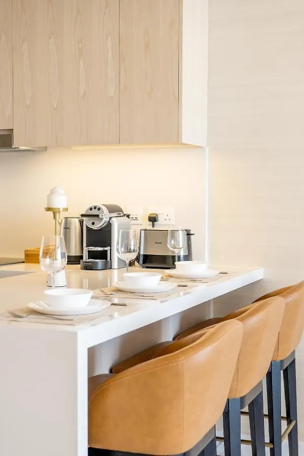 ***** Aparthotel Ultra Luxury Palm Tower With Shared Hotel Facilities Dubai United Arab Emirates