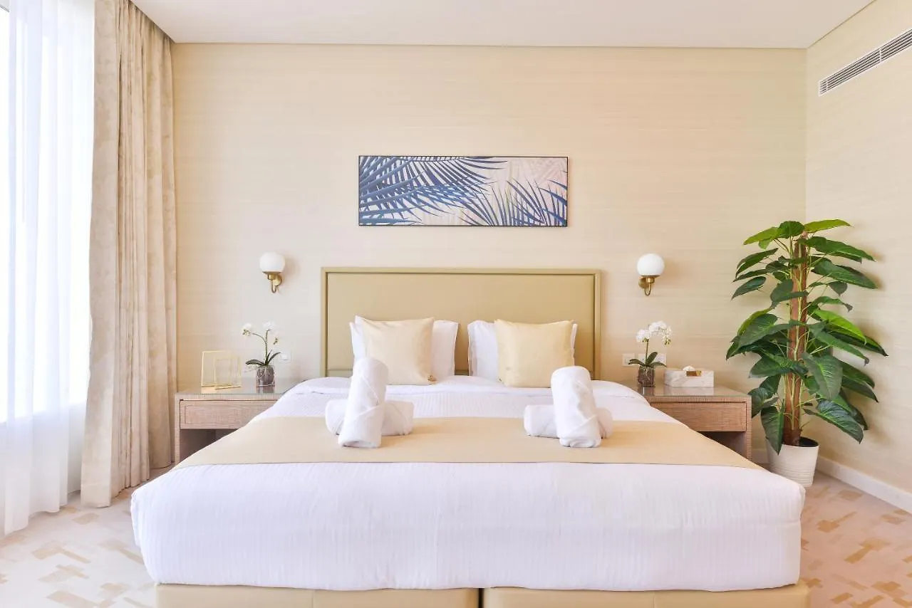 Ultra Luxury Palm Tower With Shared Hotel Facilities Dubai