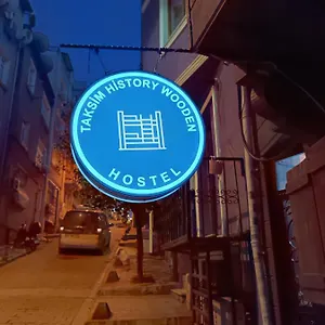 https://taksim-history-wooden-hostel.istanbul-turkeyhotels.com