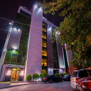 https://capitol-by-umbrella.alltbilisihotels.com