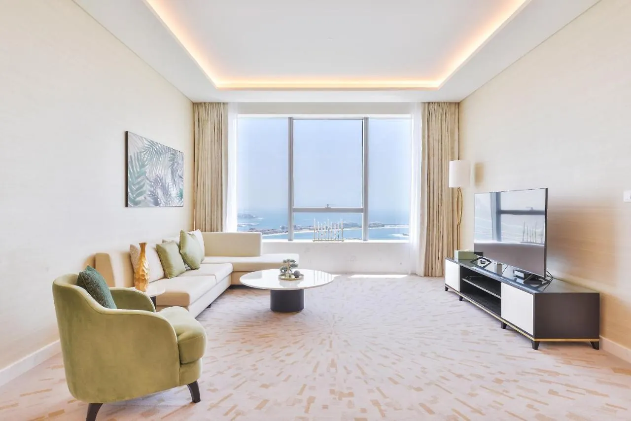 ***** Aparthotel Ultra Luxury Palm Tower With Shared Hotel Facilities Dubai United Arab Emirates