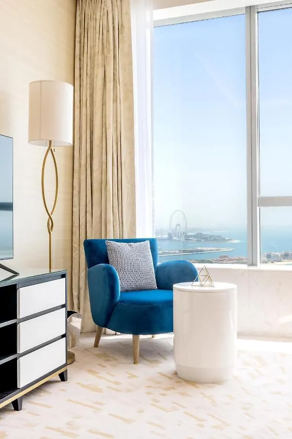 Ultra Luxury Palm Tower With Shared Hotel Facilities Dubai United Arab Emirates