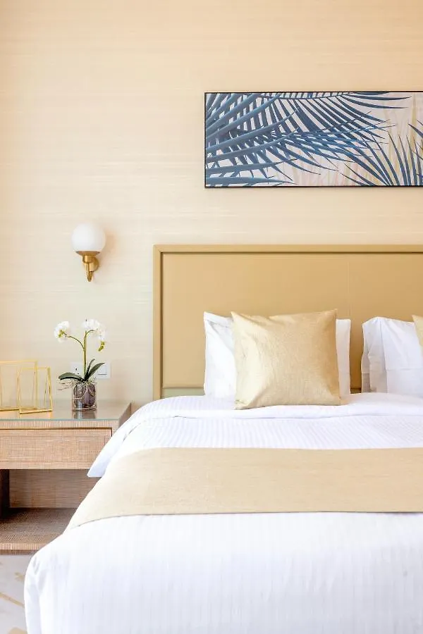 Ultra Luxury Palm Tower With Shared Hotel Facilities Dubai