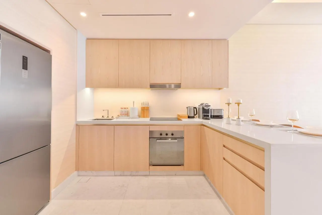 Ultra Luxury Palm Tower With Shared Hotel Facilities Dubai Aparthotel